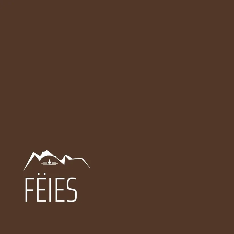 Foglie. Le foglie d’autunno colorano il mondo di rosso e d’o...